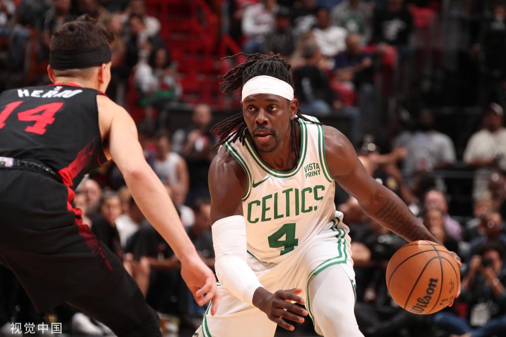 上展现出更 上展现出更