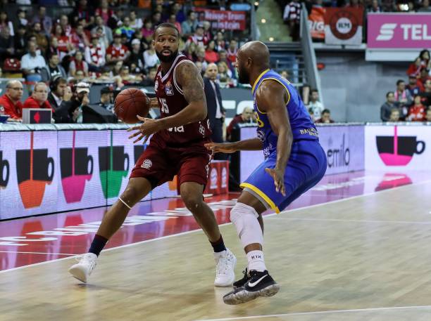 我们意外地 我们意外地